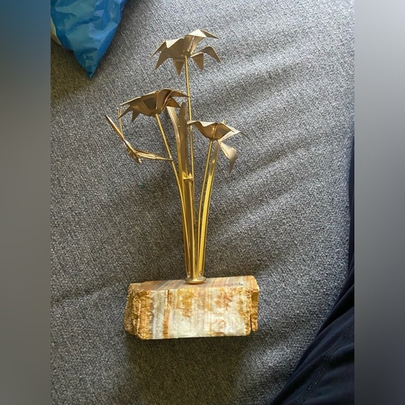 UNIQUE Metal Flower With Stone Base signed Whitish 1984 G1 - Picture 1 of 11